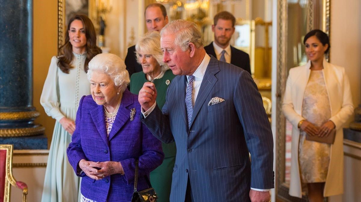 ealos47233353 l r britain s catherine duchess of cambridge britain s qu190310165908 ealos47233353 l r britain s catherine duchess of cambridge britain s qu190310165908