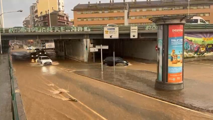 Riadas en Badalona por las lluvias torrenciales de este martes