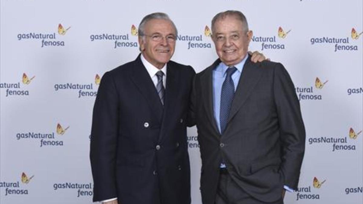 Isidre Fainé y Salvador Gabarró, durante el acto de relevo en Gas Natural Fenosa, ayer.