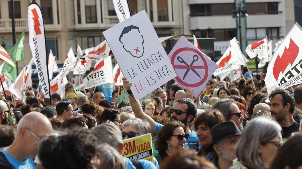 Manifestación de la tarde de la huelga general en la educación valenciana del 23 de mayo de 2024