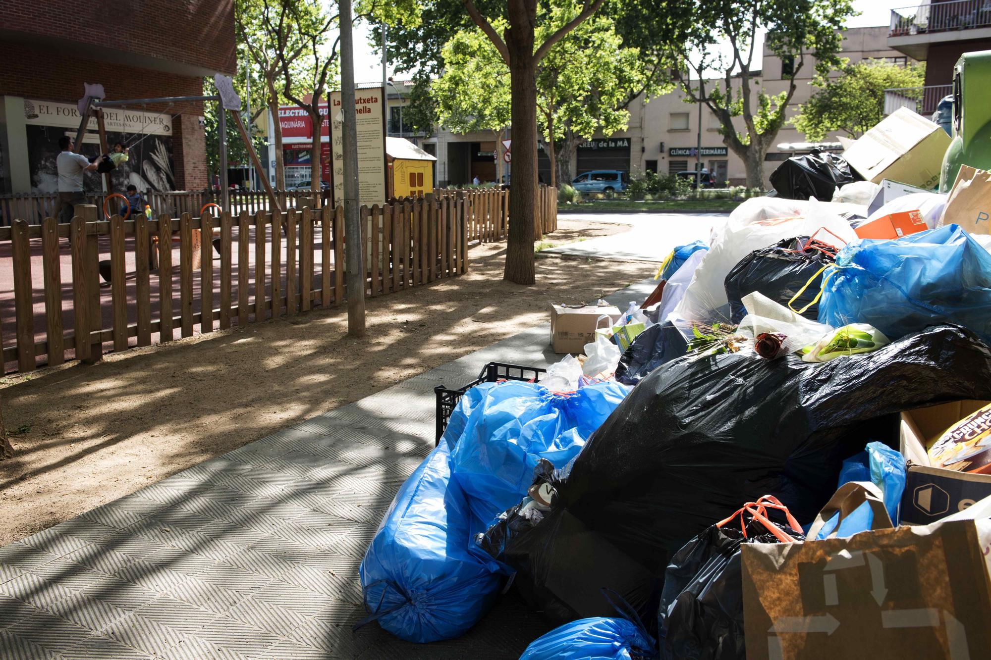 Estat dels carrers de Figueres per la vaga d&#039;escombraries