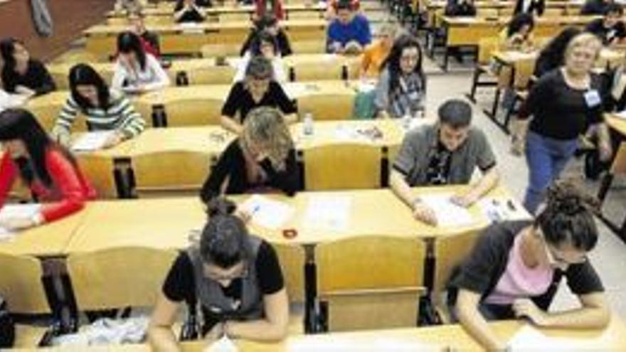 El paro entre los titulados universitarios se quintuplica en Castellón en solo dos años