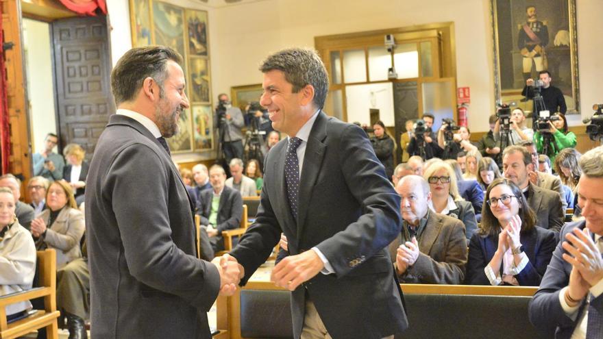 El presidente de la Generalitat, Carlos Mazón, pasa por Elche sin decir nada sobre la dana / MATÍAS SEGARRA