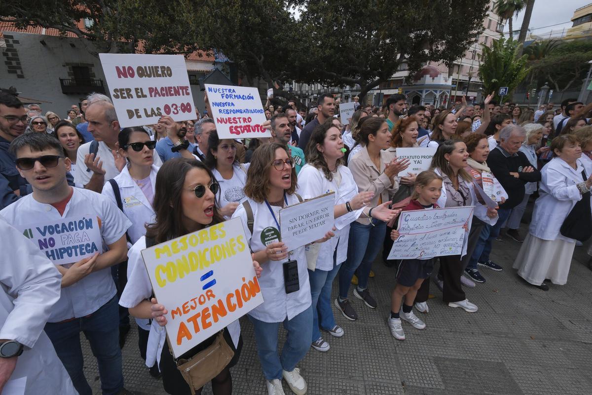 Manifestación de médicos en Las Palmas de Gran Canaria Manifestación de médicos en Las Palmas de Gran Canaria