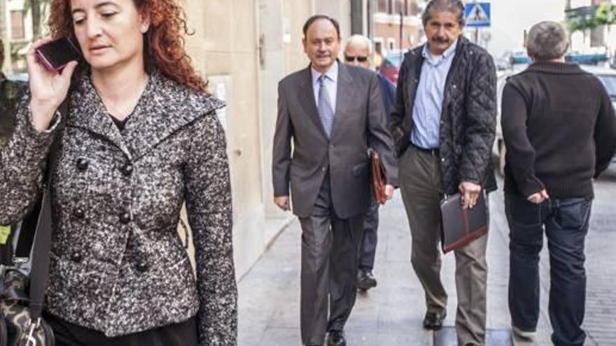 El juicio por la expulsión de CLr-Claro de dos ediles llega cuando la coalición se extingue