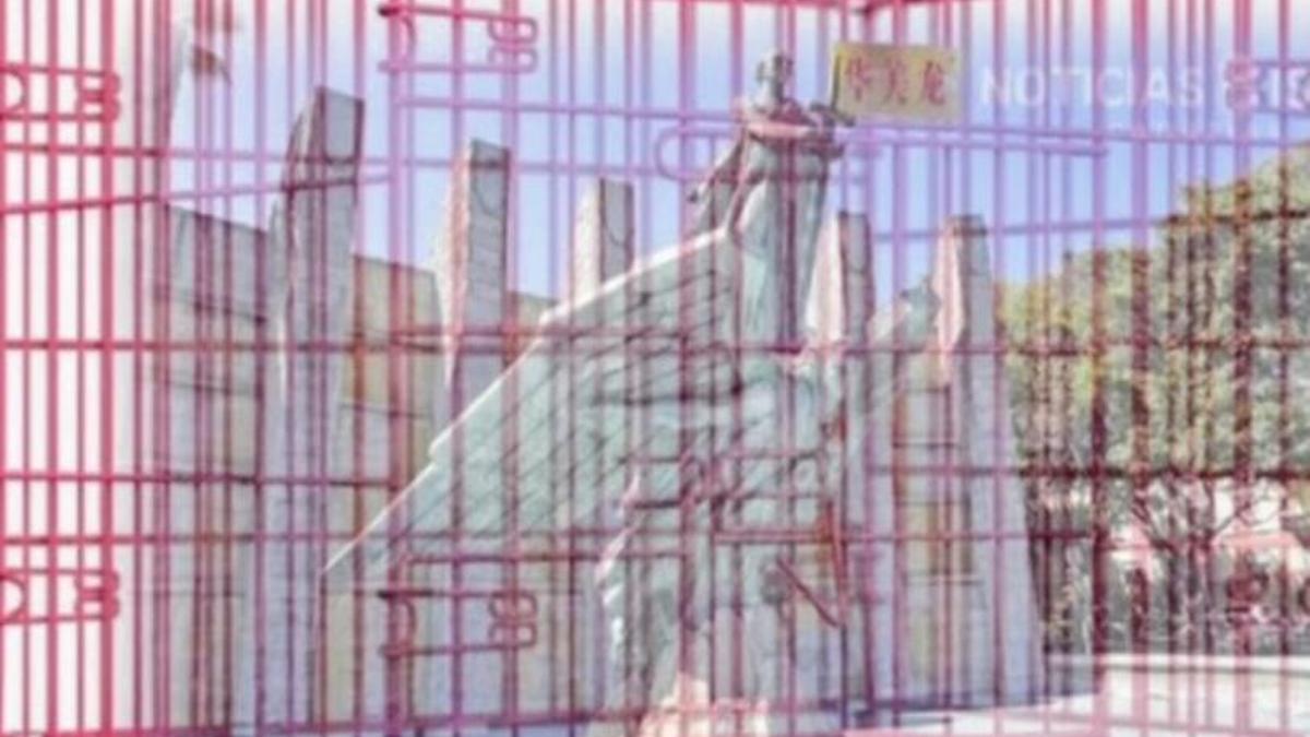 Jaula propuesta para resignificar el monumento de Franco ubicado en la avenida de Anaga.