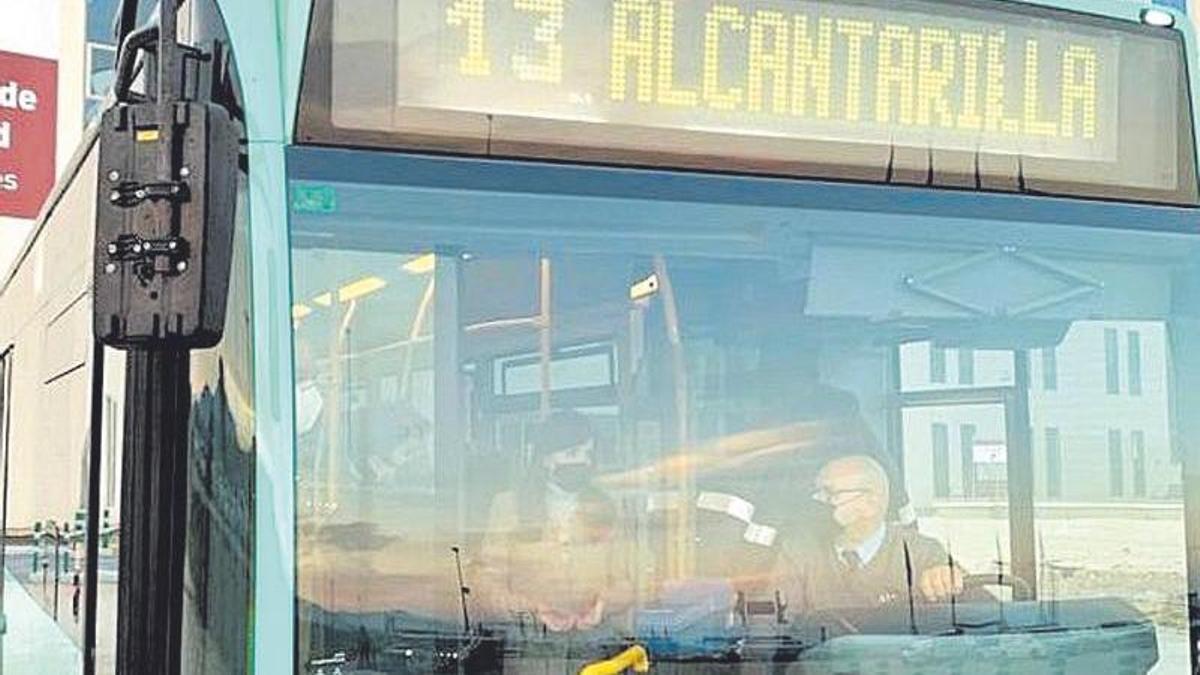 Autobús línea 13