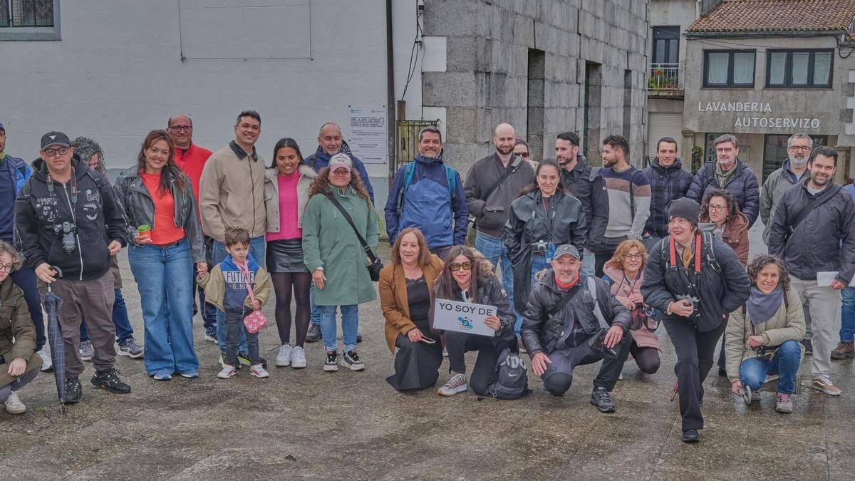 Grupo de participantes que gozou da xornada fotográfica celebrada este sábado en Arzúa.