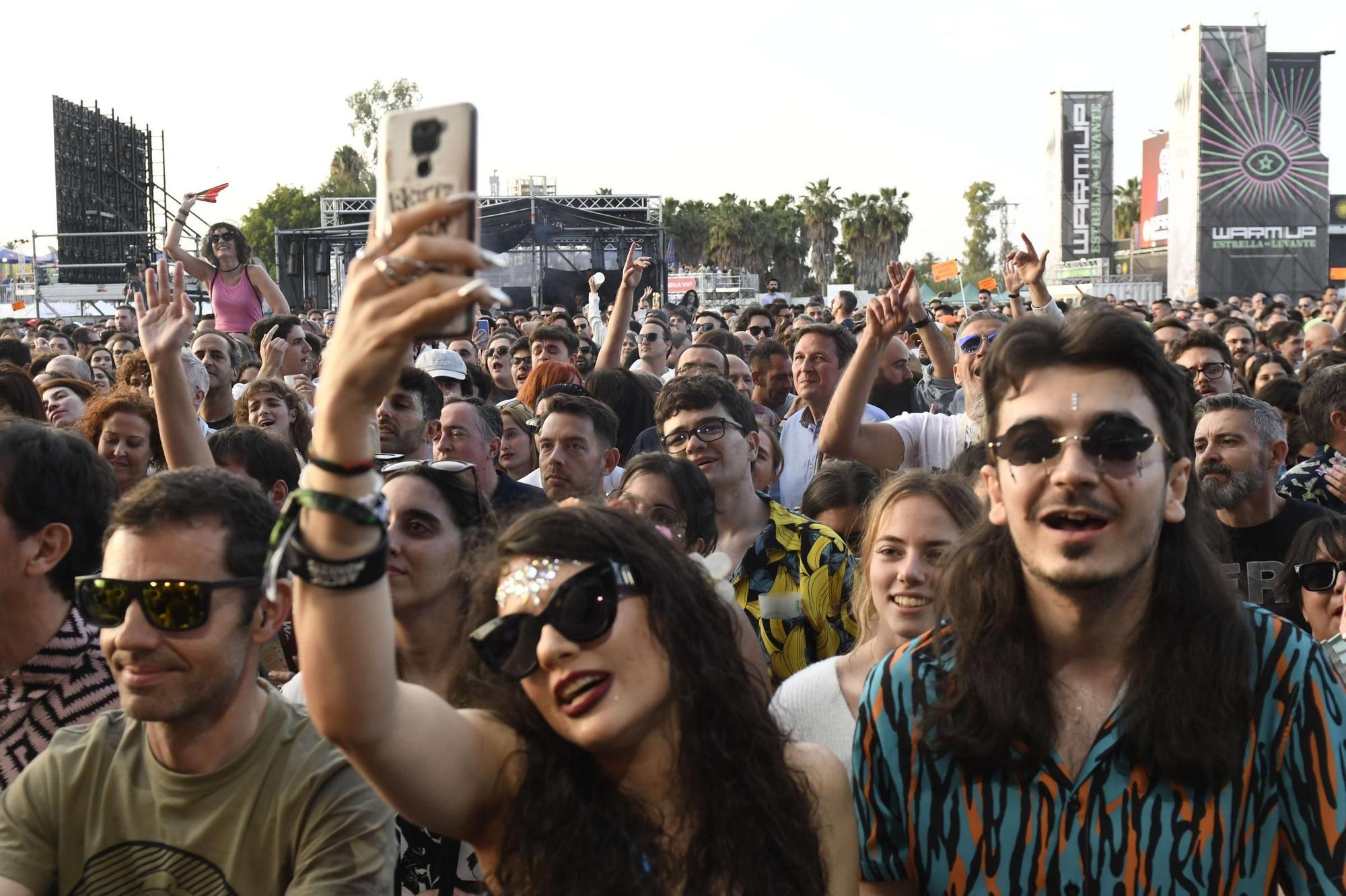 Actuación de Niña Polaca y ambiente en el Warm Up (III)