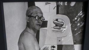 Retrato de Le Corbusier.