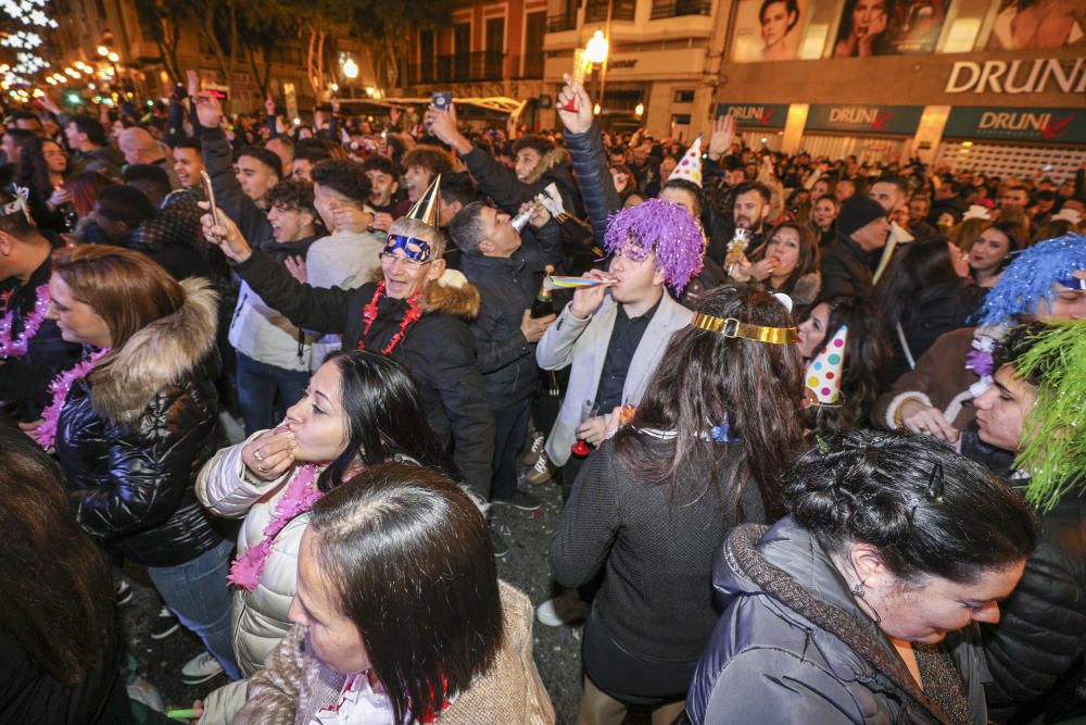 Fiesta en la Plaça Baix Nochevieja 2019 en Elche