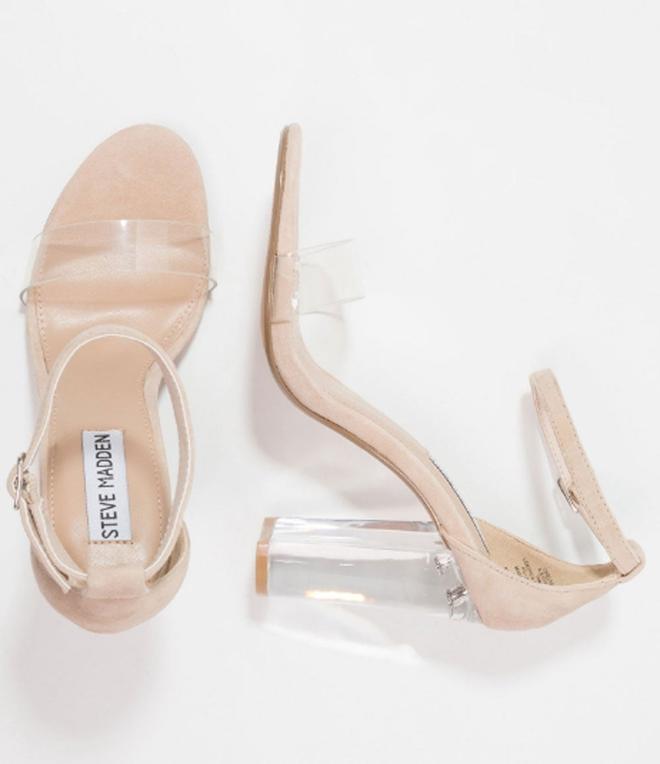 Sandalias Chelsea con tacón de metacrilato de Steve Madden. (Precio: 99, 95 euros)