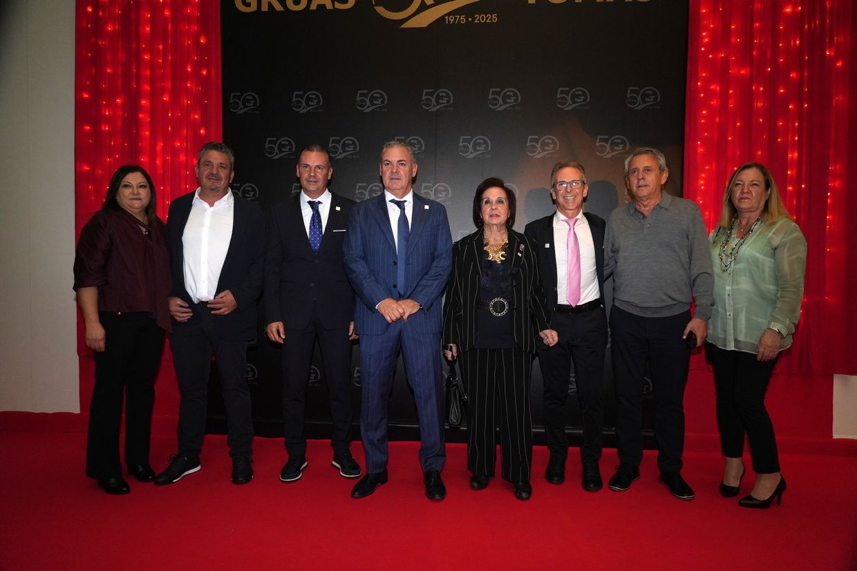 Galería de fotos de la gala del 50º aniversario de Grúas Tomás en Vila-real