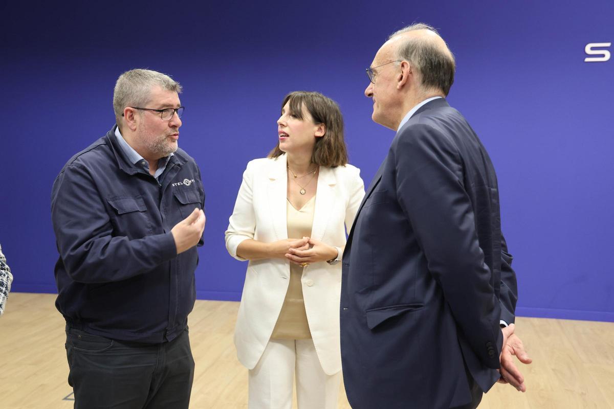 Mosquera junto a María Jesús Lorenzana y Manuel Reigosa en Balaídos