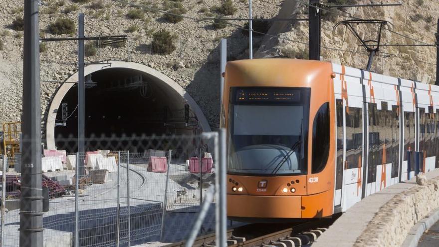 La Generalitat remodelará andenes del TRAM para la incorporación de nuevos trenes