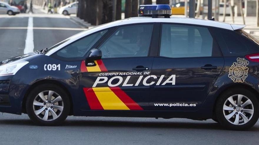 Estafa más de 9.000 euros a tres mujeres en servicios sexuales en València