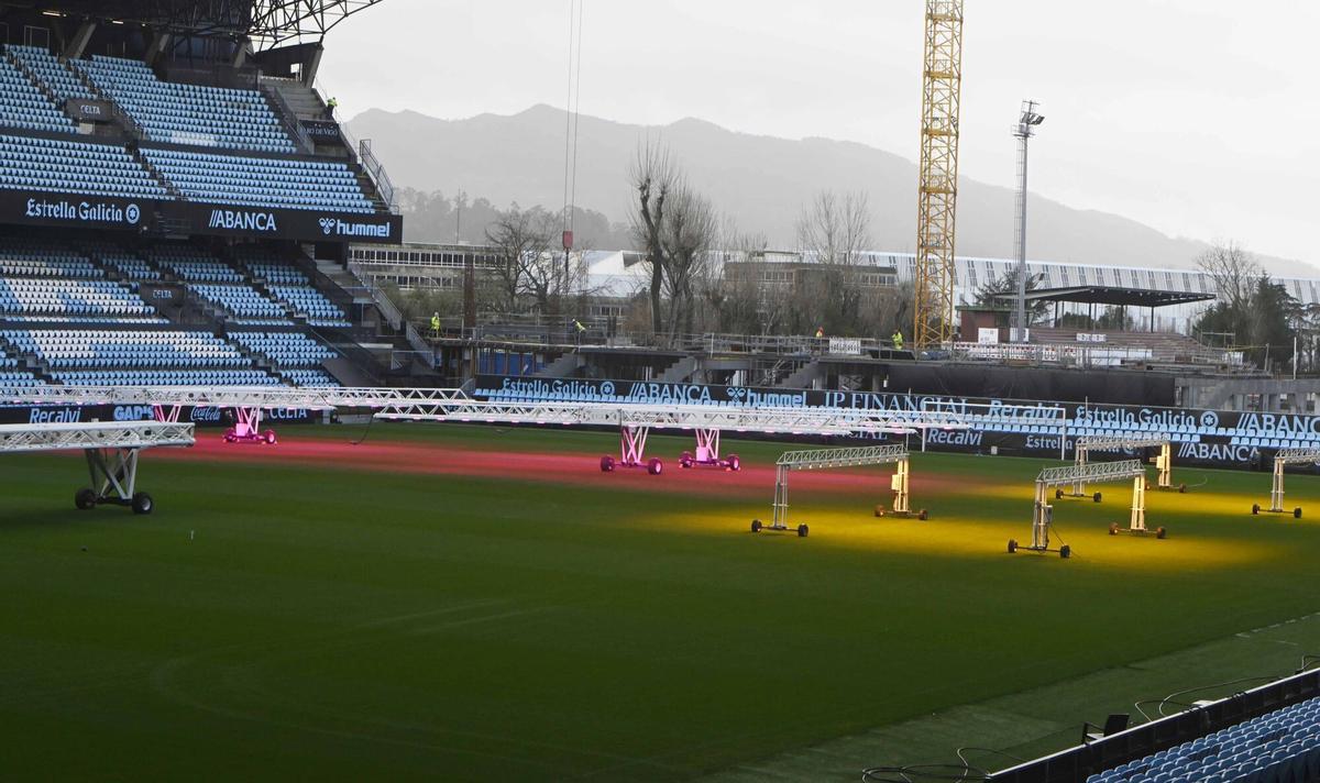 Obras de construcción de la grada de Gol.