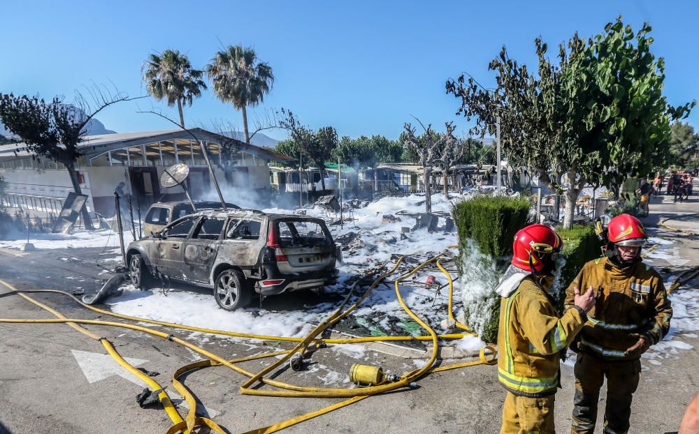 Desalojado un camping de Benidorm por un incendio