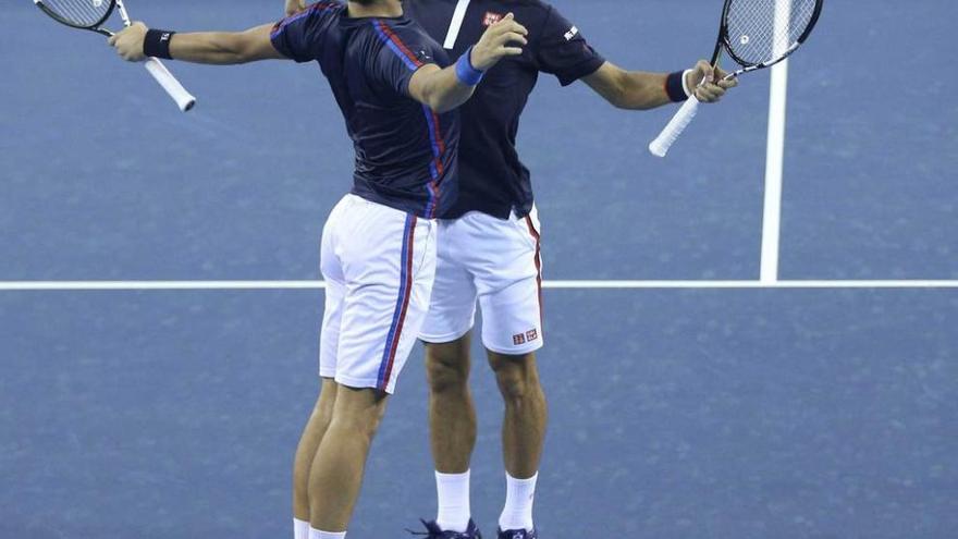 Djokovic por partida doble en Pekín