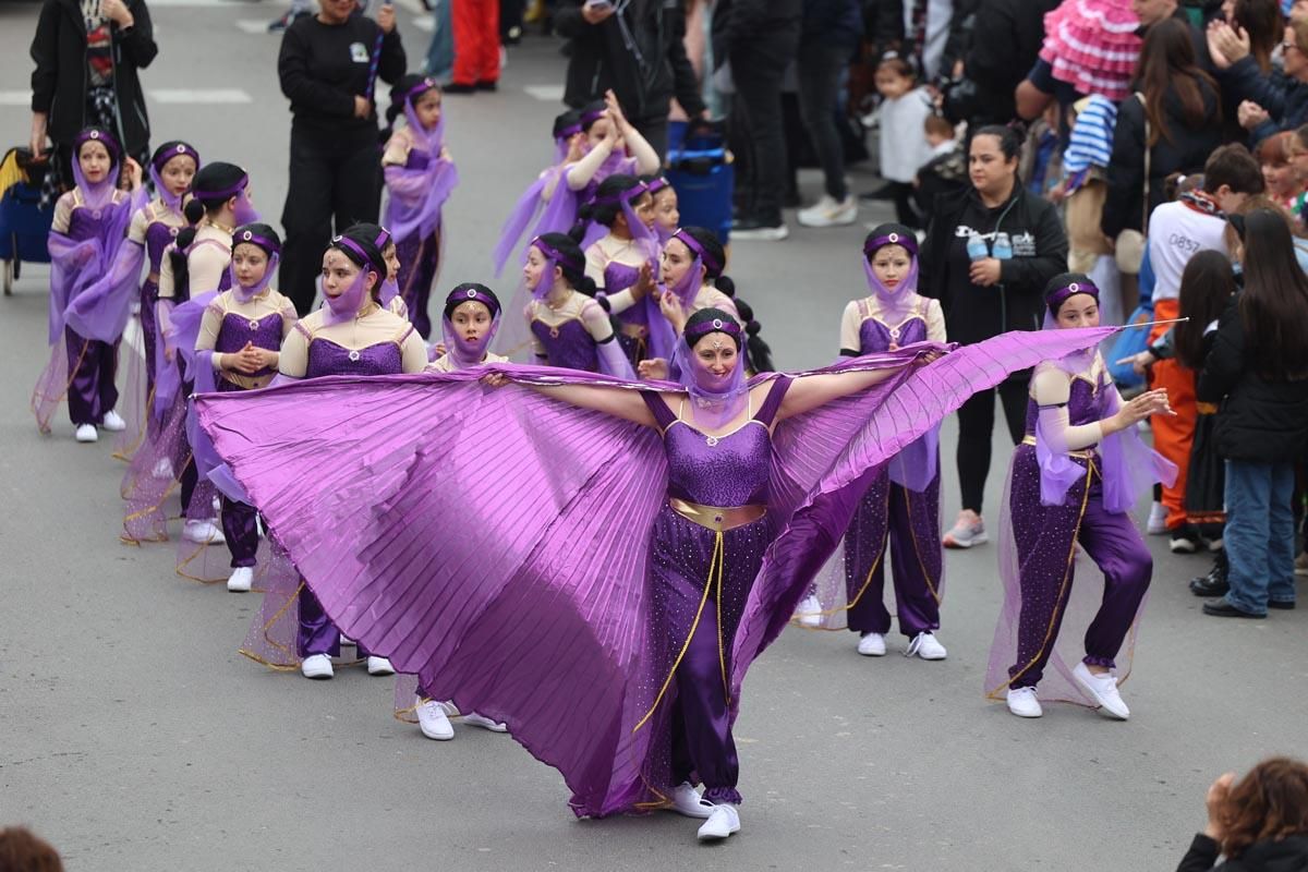Búscate en las imágenes de la rúa de Carnaval de Ibiza