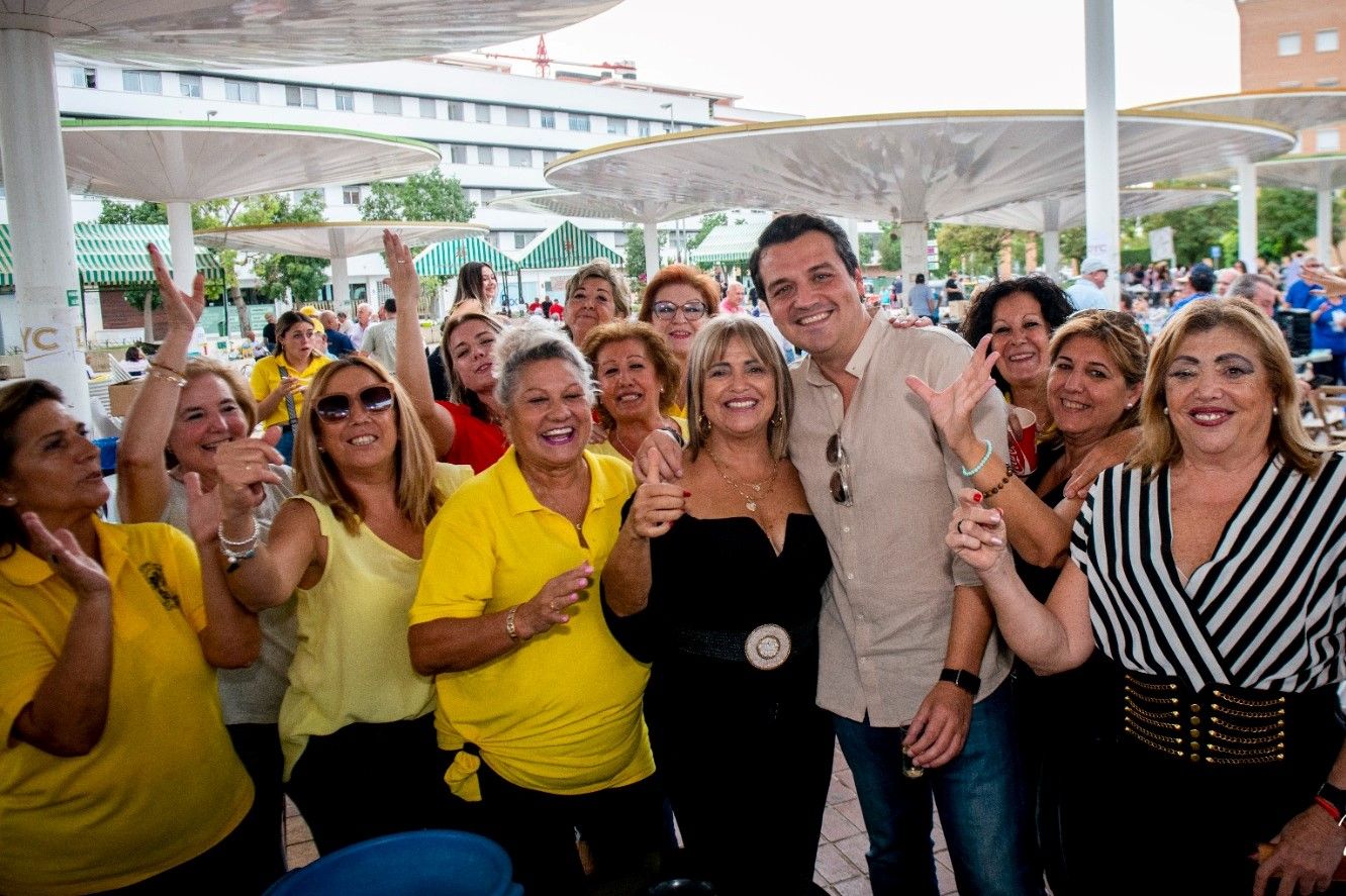 Las peñas recuperan su perol de convivencia en las Setas tras el parón del covid