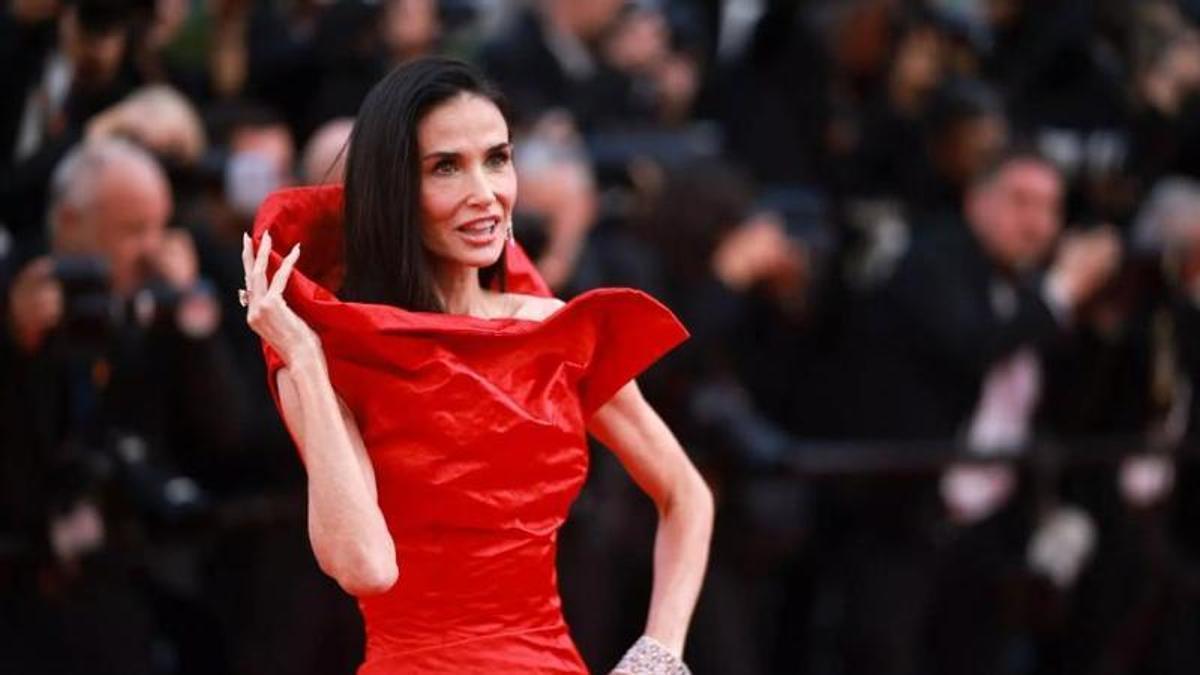 Demi Moore, a Cannes, amb un espectacular disseny escultòric de Gucci signat per Demna