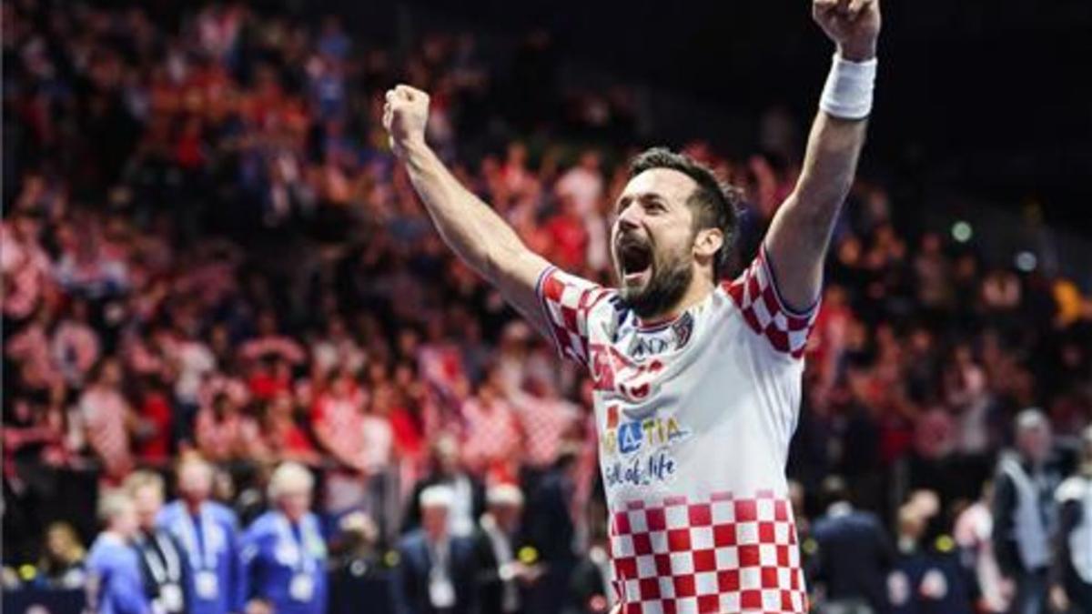Luka Cindric en una imagen de archivo con Croacia en el Europeo de balonmano 2020