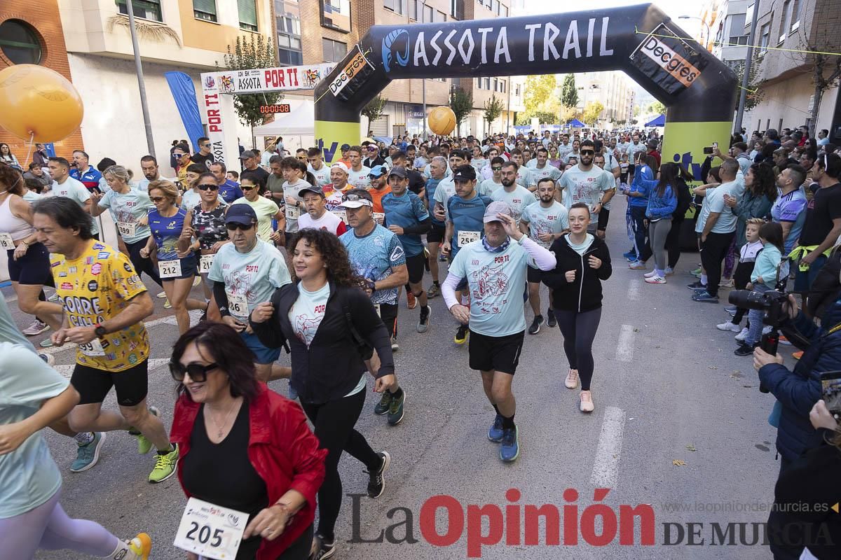 Carrera '10K Assota por ti' en Caravaca (salida y giro primera vuelta)