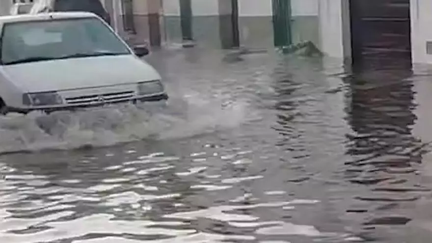 Video | Escenas de la tormenta a su paso por Badajoz