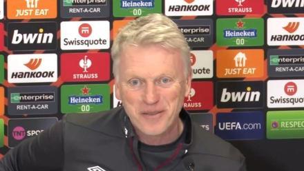 Moyes justificó la invasión de los aficionados del Leverkusen: ¿Por qué no celebrarías proclamarte campeón?