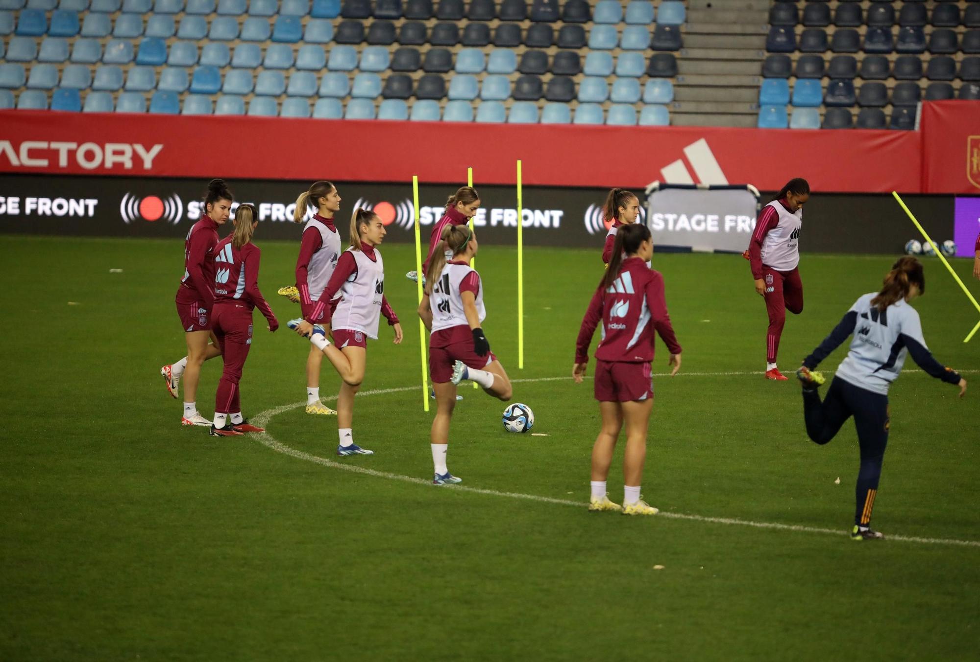 Rueda de prensa y entrenamiento de la Selección Española Femenina en Málaga