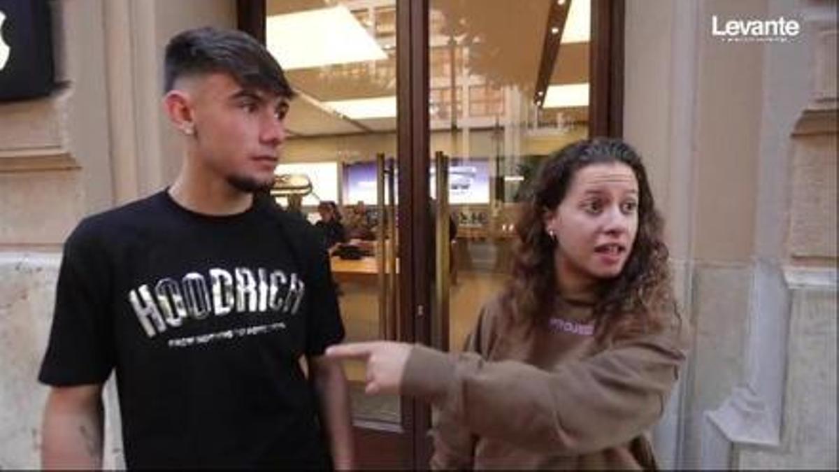 Espectacular robo en la tienda Apple de València: 100 móviles en 5 minutos