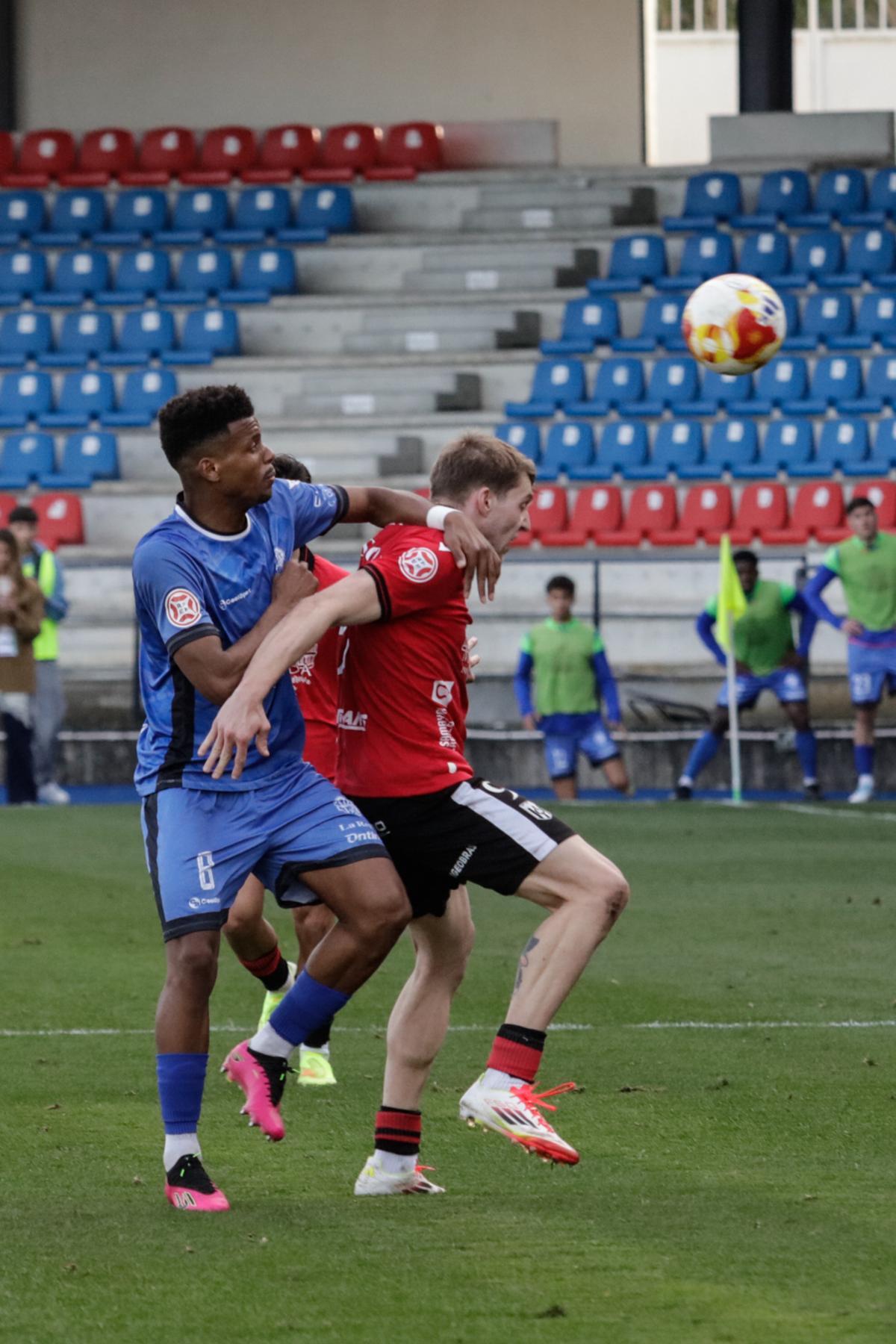 Las imágenes del Ourense - Mérida