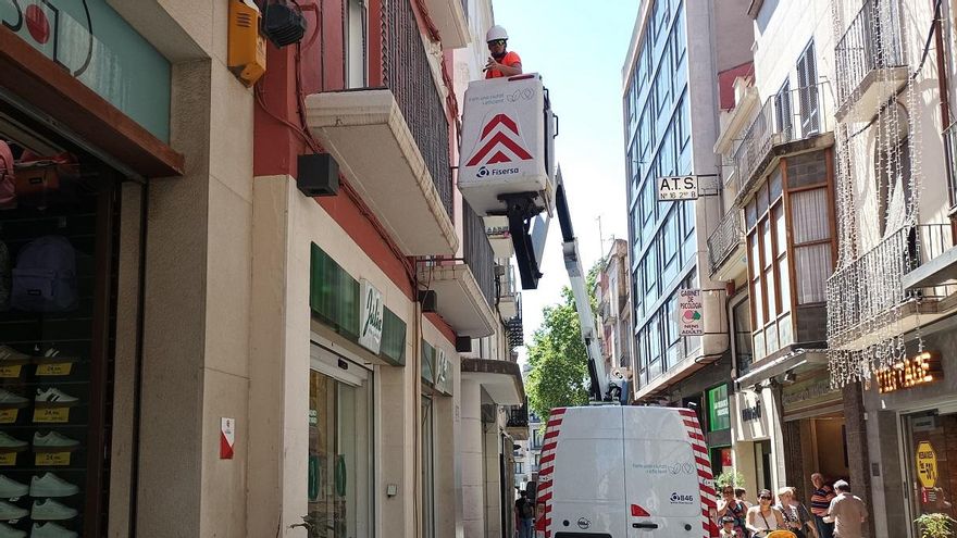 Renovació de l'enllumenat públic del Rovell de l'Ou de Figueres a càrrec de Fisersa