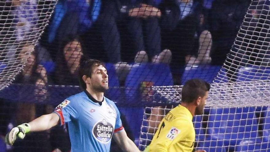 Germán Lux se lamenta tras encajar el gol de penalti que decidió el partido.