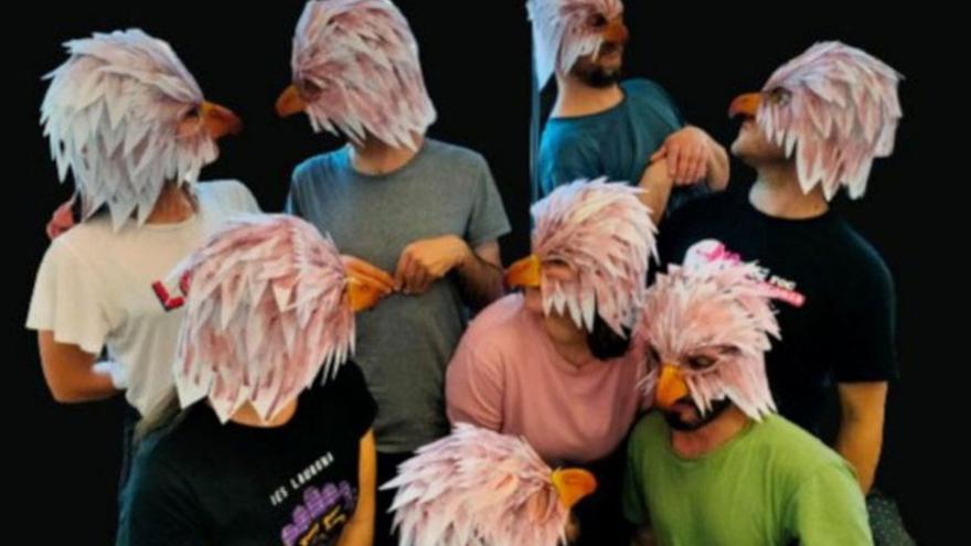 El grup de teatre Assaig porta ‘bèsties i bestioles’ a La Nau de la Universitat