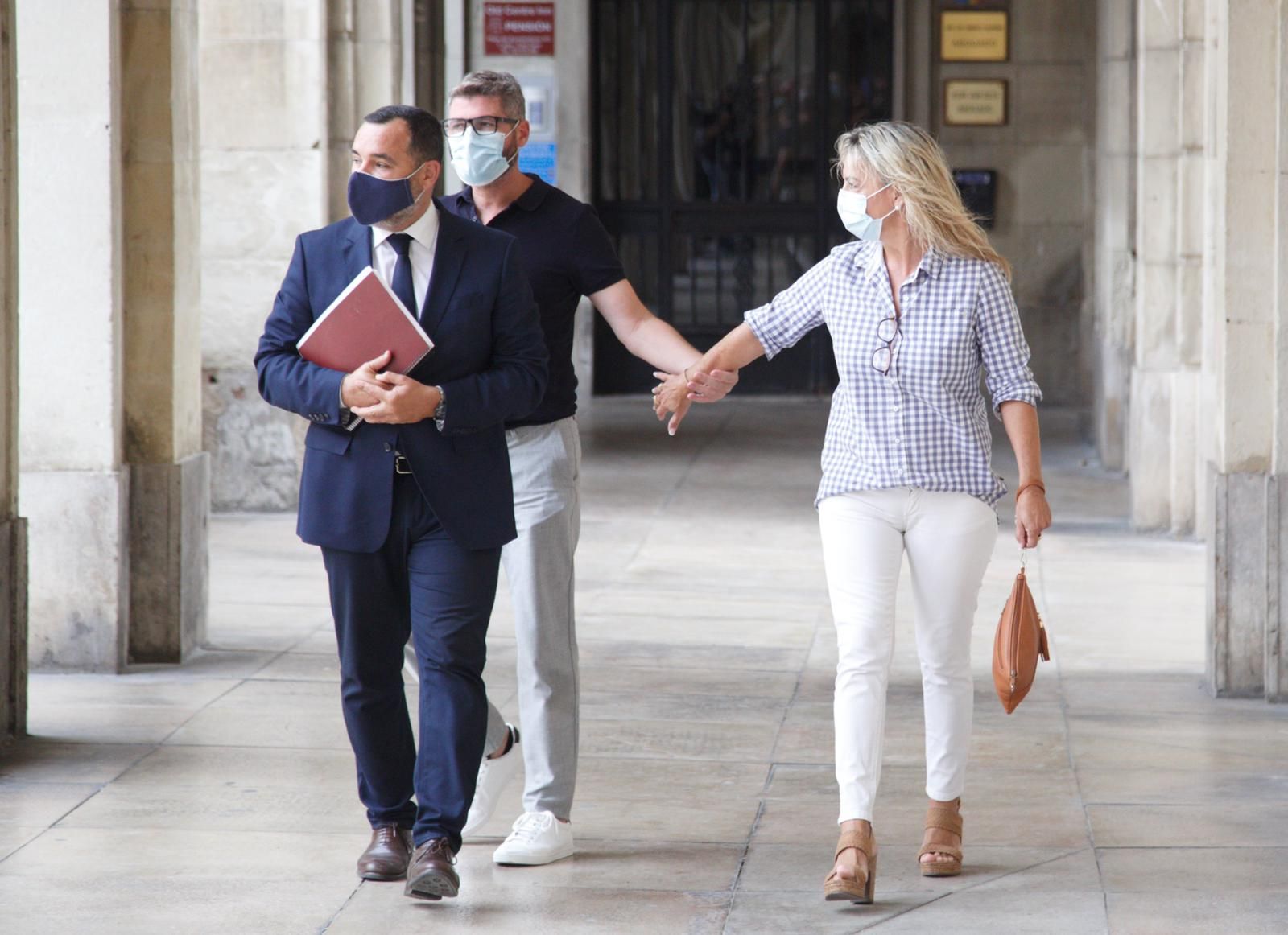 Sonia Castedo a su llegada a la Audiencia