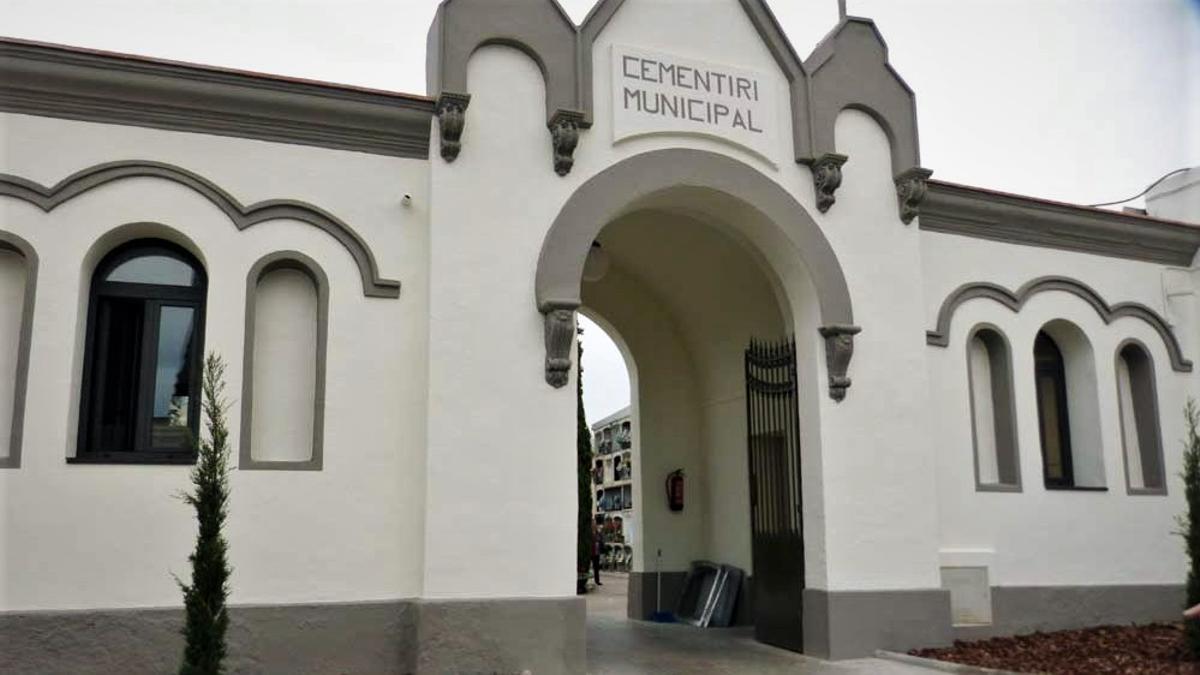 Acceso al cementerio de Gavà.