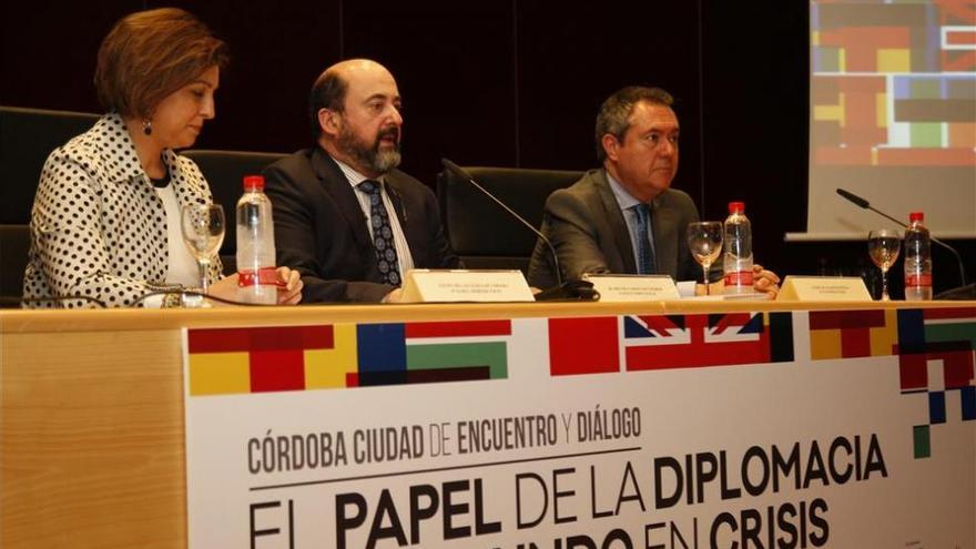 Ambrosio reitera el papel de Córdoba como &quot;ciudad para el diálogo&quot;