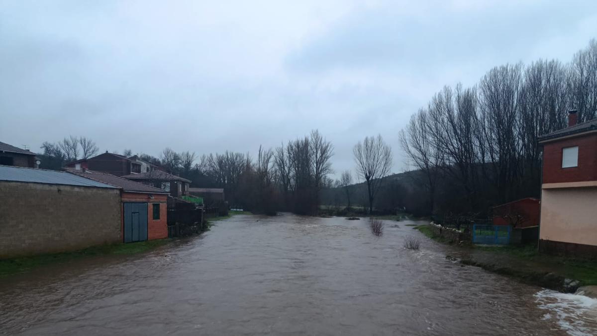 GALERÍA | El río Frío se desborda en Valer y Riofrío de Aliste