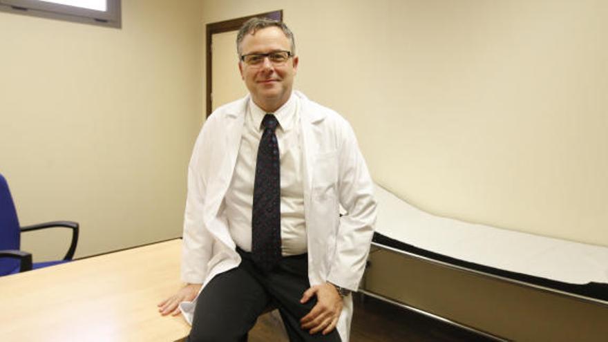 El doctor Diego José Giménez, especialista en cirugía ortopédica y traumatología.