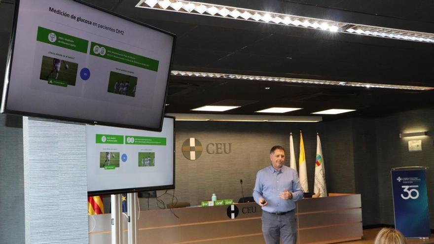 La monitorización continua de glucosa centra un seminario de Enfermería sobre el cuidado de pacientes mayores con diabetes