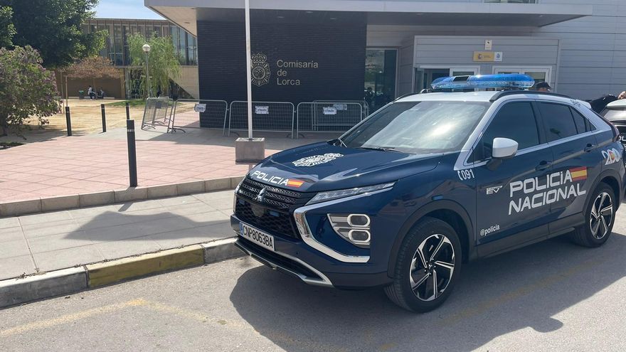 Detenido en Lorca un joven de 18 años investigado por liderar una banda dedicada a estafas bancarias