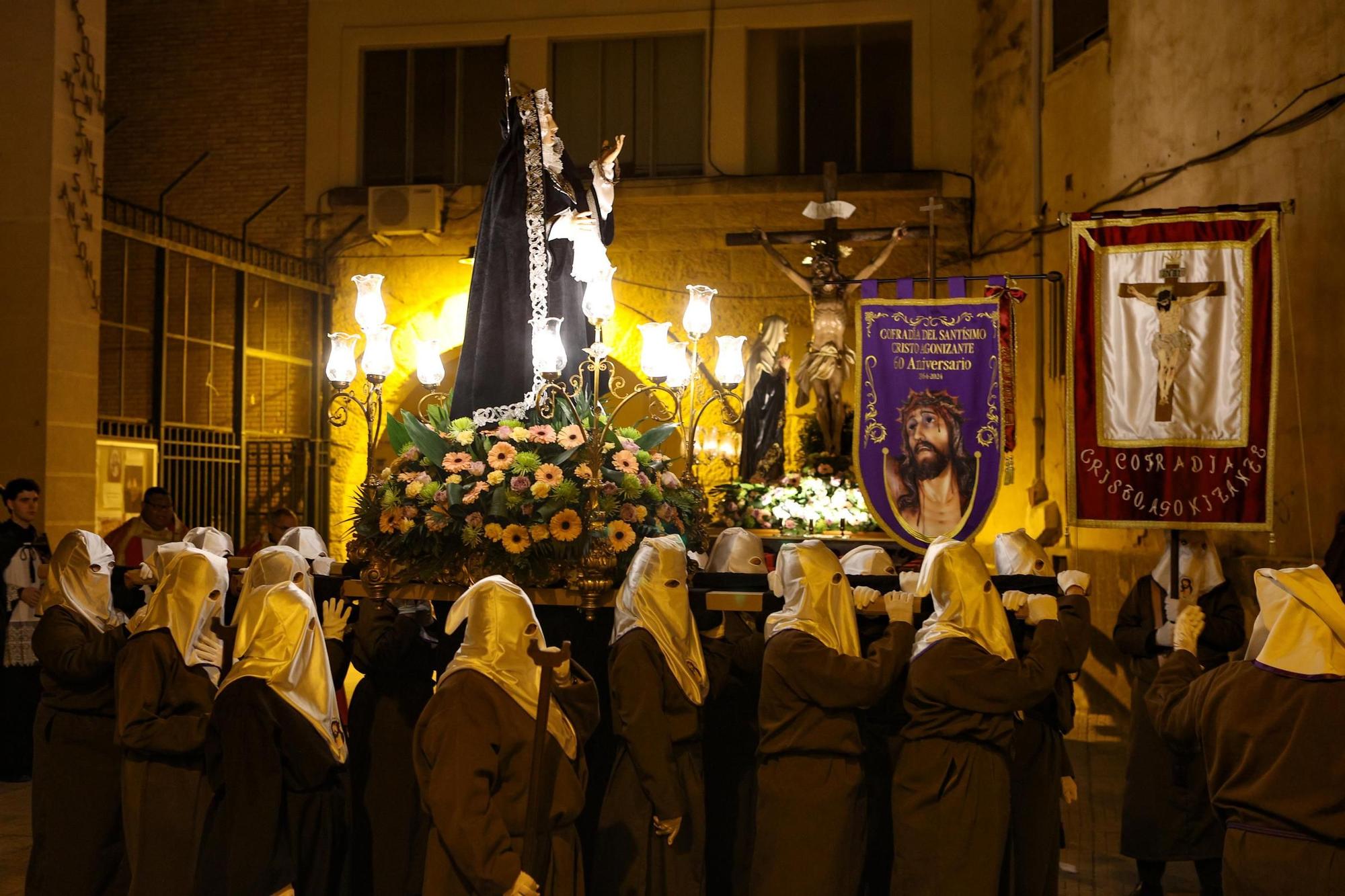 Cantos en Alcoy para rasgar el silencio