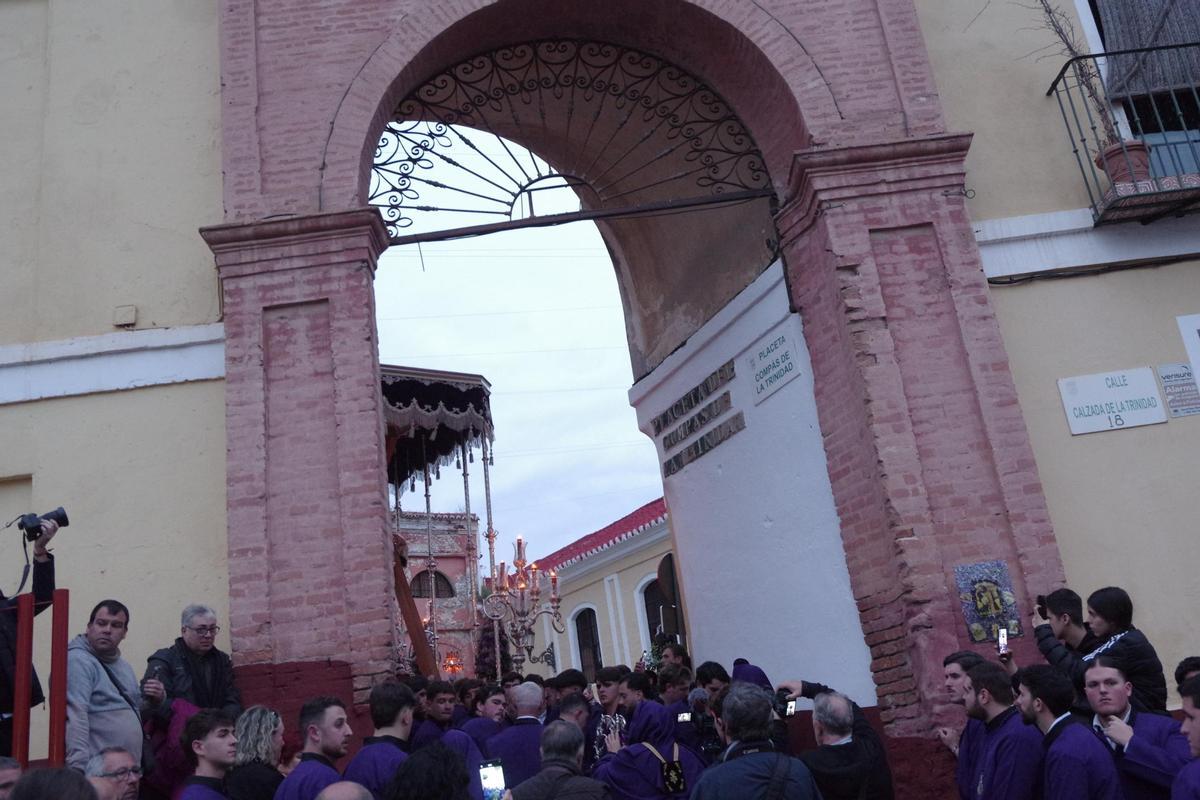 Procesión de Jesús Nazareno de la Llaga en el Hombro, en imágenes