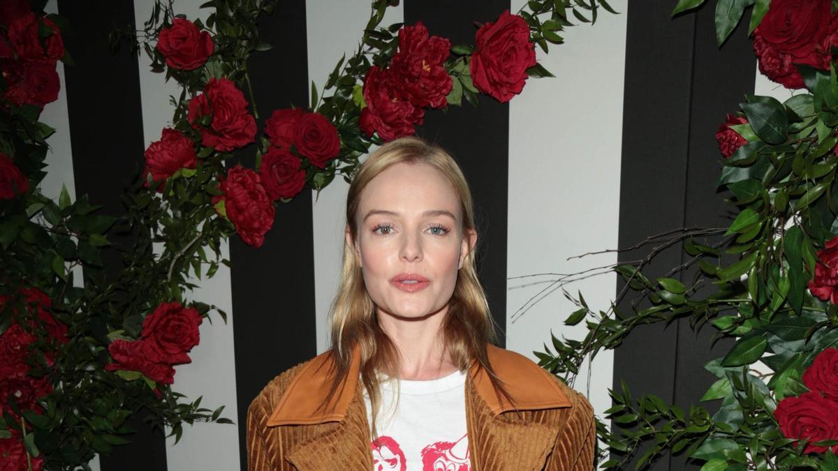 Kate Bosworth con traje de pana