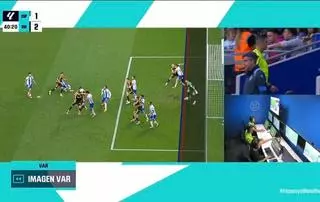 Indignación en el oviedismo por el gol anulado a Dani Calvo por un supuesto fuera de juego de Alemão en el partido ante el Espanyol
