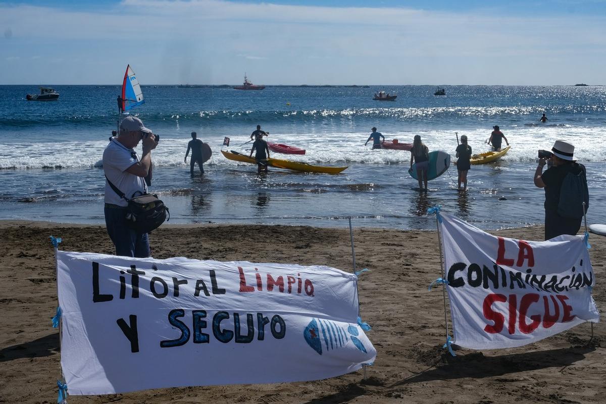 Manifestación contra las jaulas marinas en Salinetas