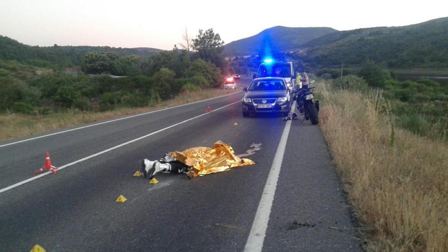 Muere una motorista en Viana do Bolo y un choque deja 6 heridos en Celanova