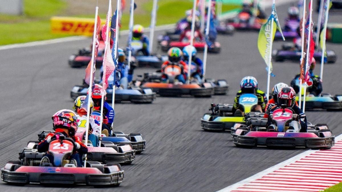Los pilotos de MotoGP, en los karts